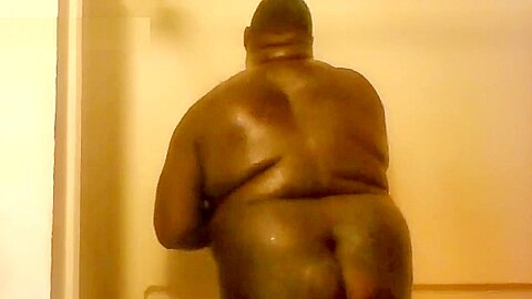 HOT AND NAKED IN THE SHOWER RAPPING