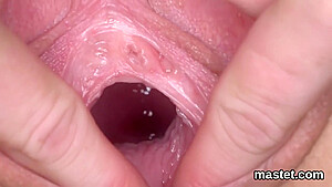 Horny Czech Chick Spreads Her Narrow To The E With Honey Pot