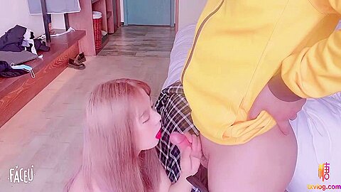 Hot Asian teen 18+ Girl Seduces The Delivery Guys To Make Her Orgasm