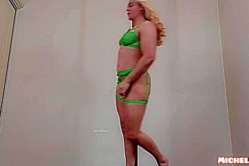 Hot Blonde Amazing Pole Dance