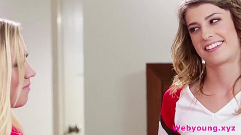 Hottie Cheerleader Bailey And Kristen Lesbi Sex