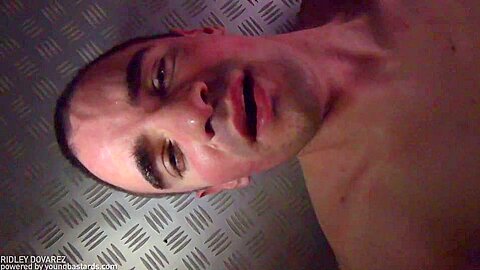 Hung dom top has a slutty bottom to use