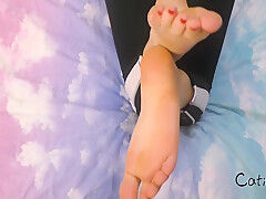 I Play With My Sexy Feet, Smear Them With Cream 7 Min