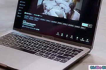 Im Fingerbanging And Rimming My Stepmom With Dee Williams And Sophia Burns