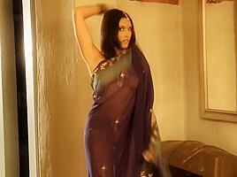 Intense Journey Into Erotic India
