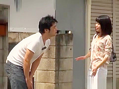 Japanese AV model gets off in a car with stranger