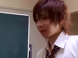 Japanese Cute Boy Shunsuke Have Fun In Classroom 32