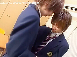 Japanese Cute Boy Shunsuke Have Fun In Classroom 32