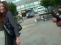 Japanese secretary gives blowjob in boss car