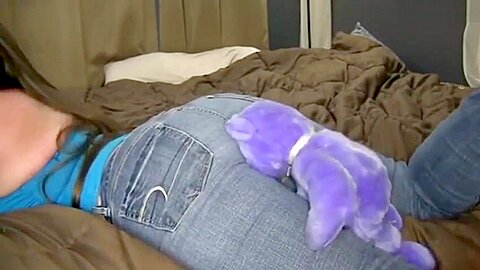 Kinky Kristi farting on blue bear