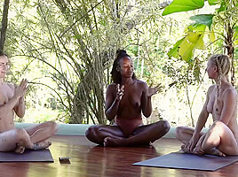 Krystal Tantric Yogi, Danielle, Asana - Spectacular V Yoni Breathing Podcast, Bending & Stretching