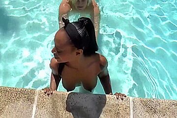 Lacey Starr - Threesome Lesbian Mature With