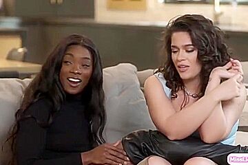 Lesbian Couple Having Foursome With With Victoria Voxxx, Big T And Charlotte Sins