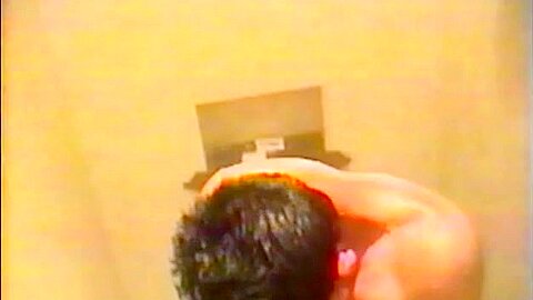 MACHO BOY TAKE's sHOWER IN MOTEL EL PARADOR