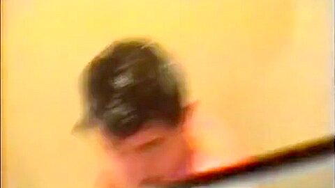 MACHO BOY TAKE's sHOWER IN MOTEL EL PARADOR