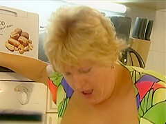 Mami Hat Die Besten Titten (scenne01)
