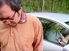 Man Arranges for Car Cuckold