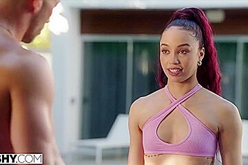 Maximo Garcia And Alexis Tae - Petite Anal-queen Alexis Is Hungry For Her Trainer
