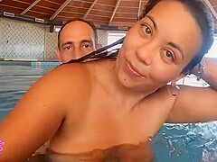 Maya Tetona Amateur Is Too Hot To Be Fucked In Pool
