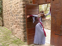 Mediaeval baebe bares her cunt and arse
