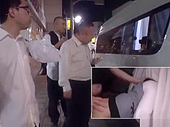 Miku Abeno enjoys a throbbing car sex action