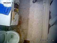 Milf bathroom unaware