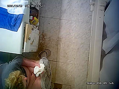 Milf bathroom unaware