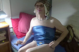 Milky crossdresser Serge Lu-sin  2023b