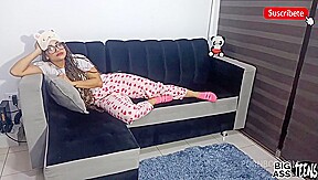 My cousin is distracted playing while my and I fuck almost discover - PissVids