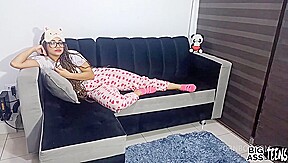 My cousin is distracted playing while my and I fuck almost discover - PissVids