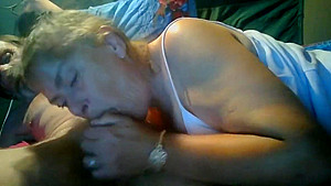 My girl playing an sucking cock while i eat pussy 