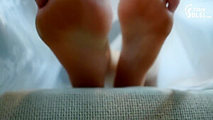 Mysterious Enigmas Amazing Playful Feet Toes, Czech)