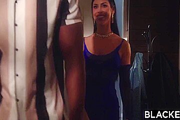 Natural Beauty Queenie Gives In To Bbc Temptation 13 Min With Queenie Sateen