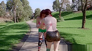 Natural aussie fingered