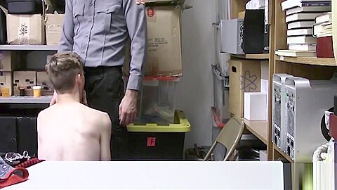 Naughty Stealer fucked by OFFICER