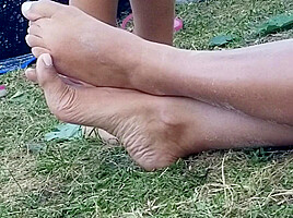 Nervous arabic hip hop pointing feet preview 