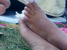 Nervous arabic hip hop pointing feet preview 