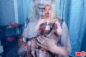 Nylon Fetish! - Emmy Angeles