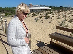 ORGASM WITH SQUIRT ON THE WAY TO THE PUBLIC BEACH 