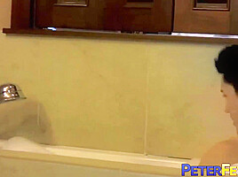 PETERFEVER Gay Jock Peter Le Showcases His Ripped Body