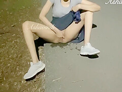 Petite teen 18+ Risky Public Squirting