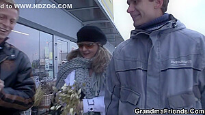 Picked Up Step mommy Gets Banged From Both Sides