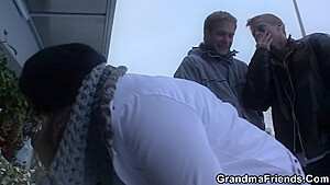 Picked Up Step mommy Gets Banged From Both Sides