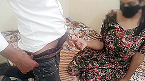 Priya Bhabhi Seduces Electrician While He Repairing Ac Got Pussy Fuck With Hindi Audio