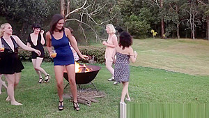 Real busty aussie kissing
