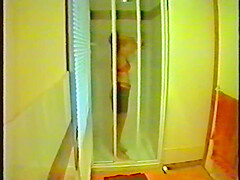 Sexy Ailsa caught showering