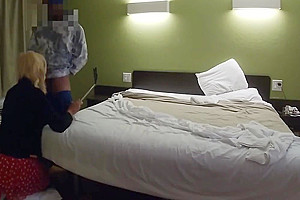 Sissy Crossdresser Annette Takes On A Bbc In A Motel