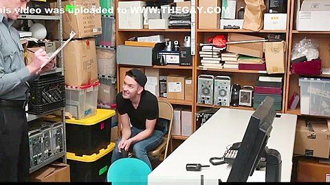 Skater ass fucked hard by hunk security officer-YOUNGPERP COM