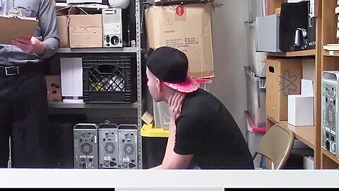 Skater ass fucked hard by hunk security officer-YOUNGPERP COM