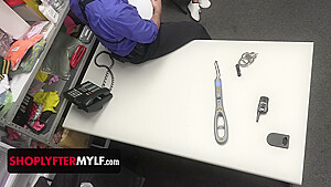 Slimthick Vic - Blonde Milf Gets Deep Cavity Search And Sloppy Facial Cumshot